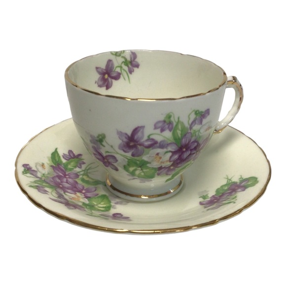 Vintage HM (Lion) SUTHERLAND Bone China Purple Lilac Floral Tea Cup & Saucer - Picture 2 of 14